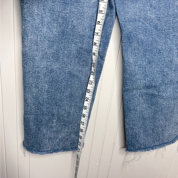 Express Super High Waisted Ripped Modern Straight Jeans - Picture 7 of 9